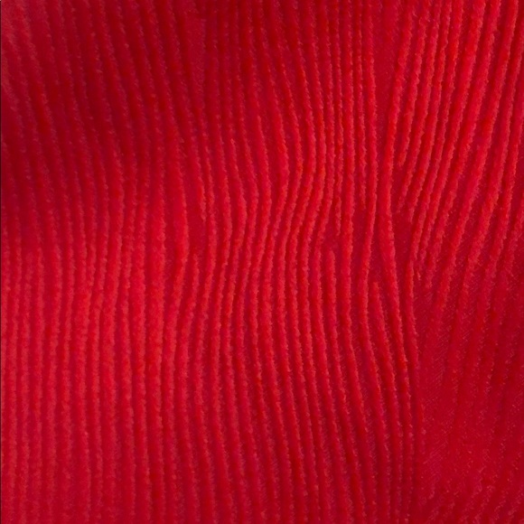 Red Dress - Picture 3 of 4